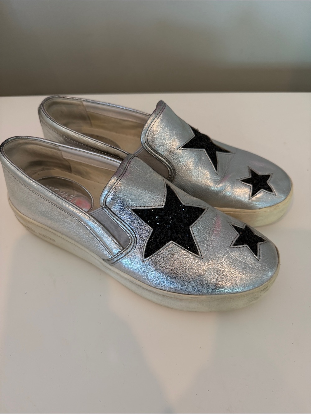 MICHAEL Michael Kors Silver Slip-On Sneakers with Black Star Appliqués - Picture 6 of 8